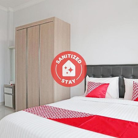 Oyo 1649 Grya Lavinsa Hotell Padang  Exteriör bild